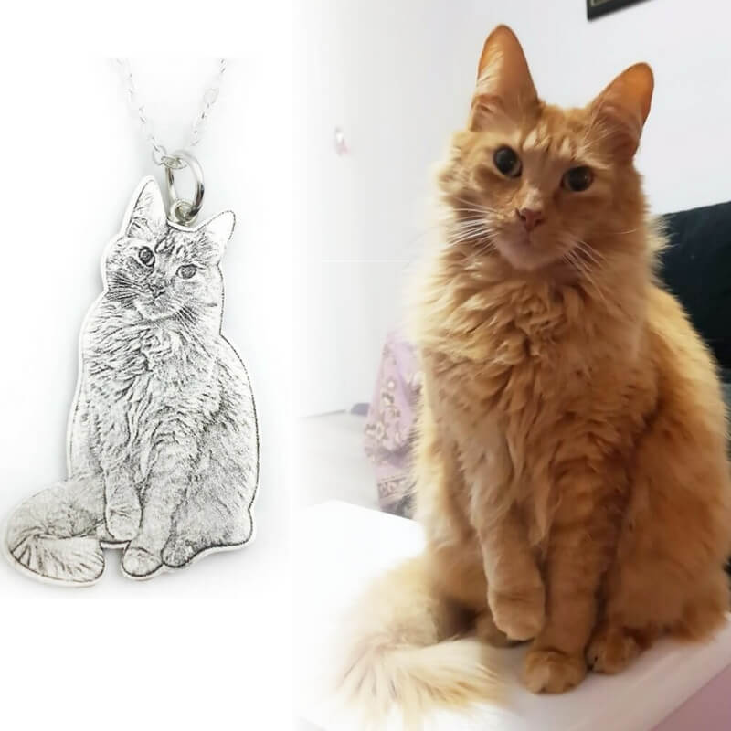 Personalised necklace with engraving